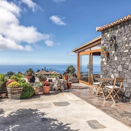 Casa Pedrito - Cozy House, Dreamy Terrace & Sea Views