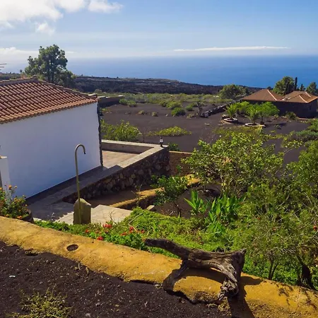 Casa Pedrito - Cozy House, Dreamy Terrace & Sea Views Los Llanos de Aridane