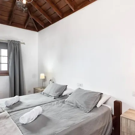 Casa Pedrito - Cozy House, Dreamy Terrace & Sea Views *