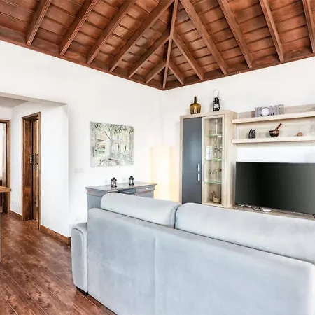 Casa Pedrito - Cozy House, Dreamy Terrace & Sea Views *